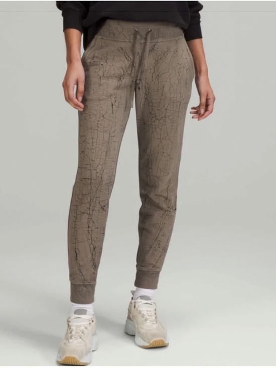 lululemon athletica Pants - LULULEMON Warm Down Jogger 7/8 LengthTo Dye For Tye Dye Women’s Size 8